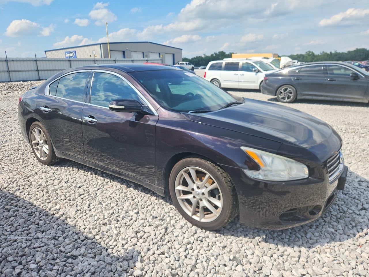 2011 NISSAN Maxima