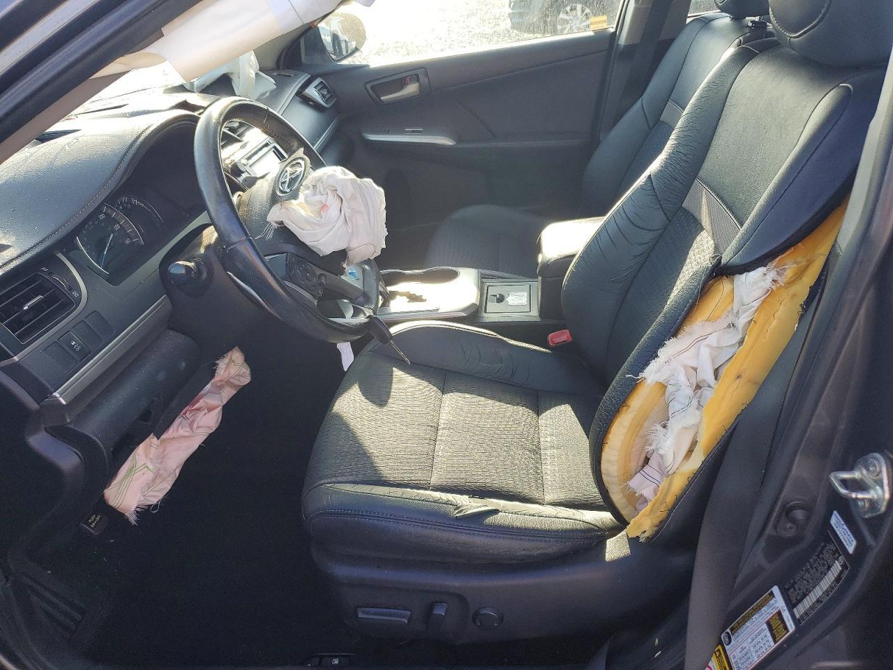 2014 TOYOTA CAMRY