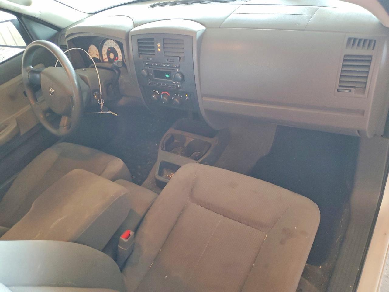 2006 DODGE Dakota