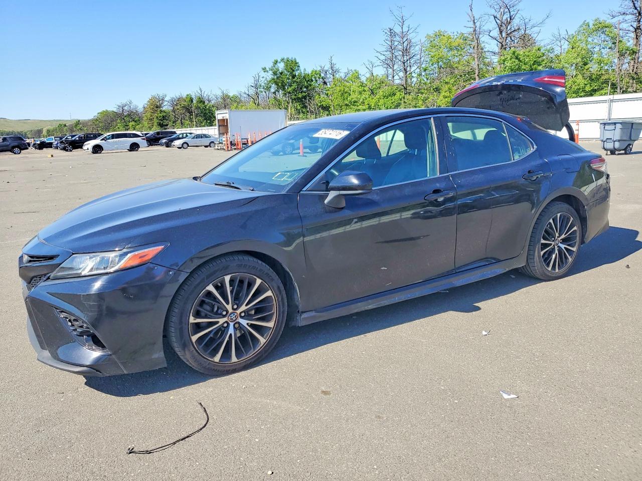 2018 TOYOTA CAMRY