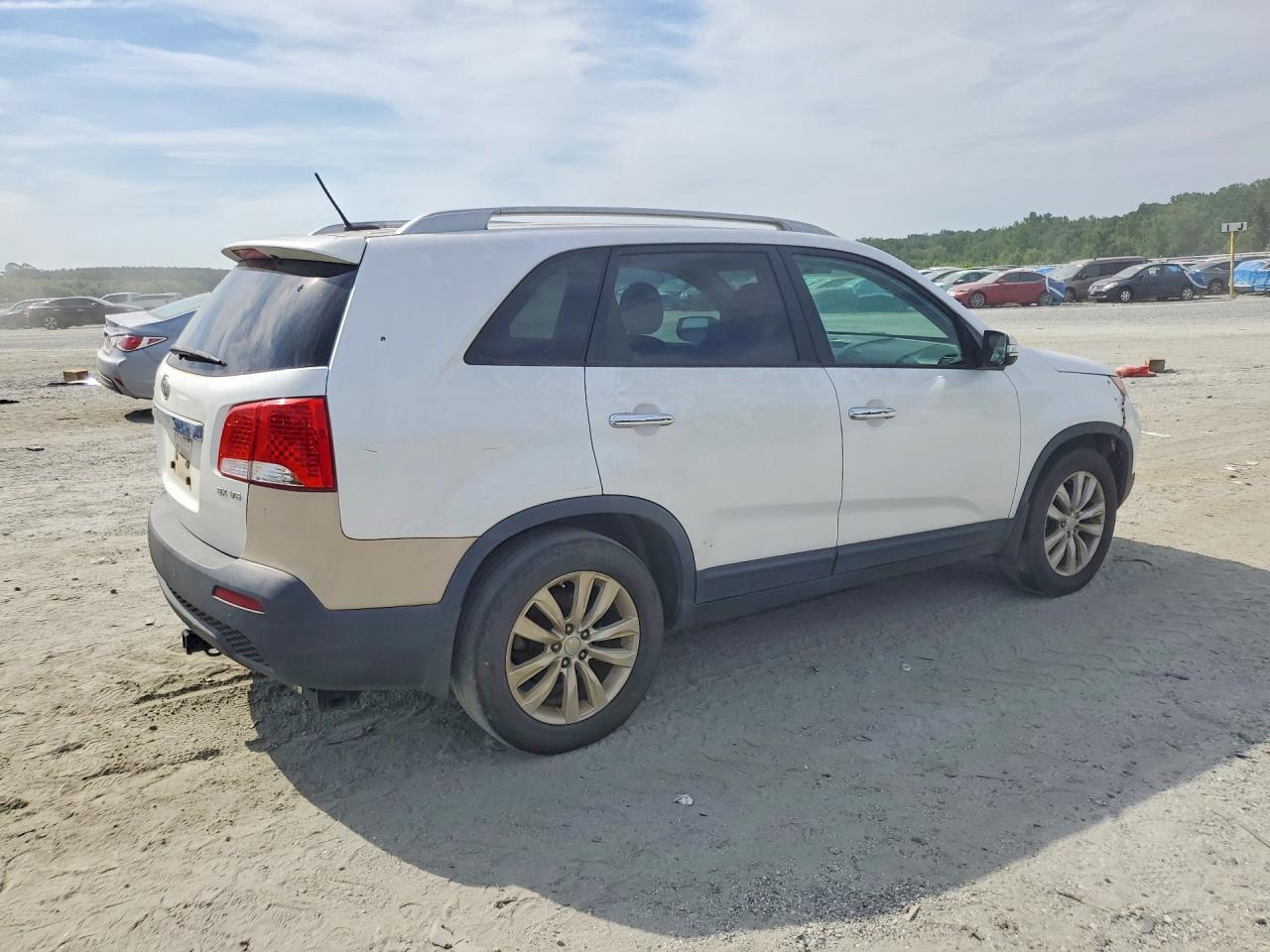 2011 KIA SORENTO