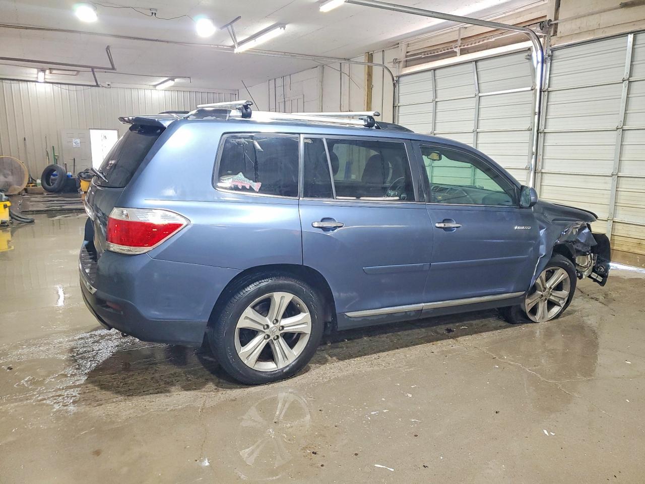2012 TOYOTA HIGHLANDER