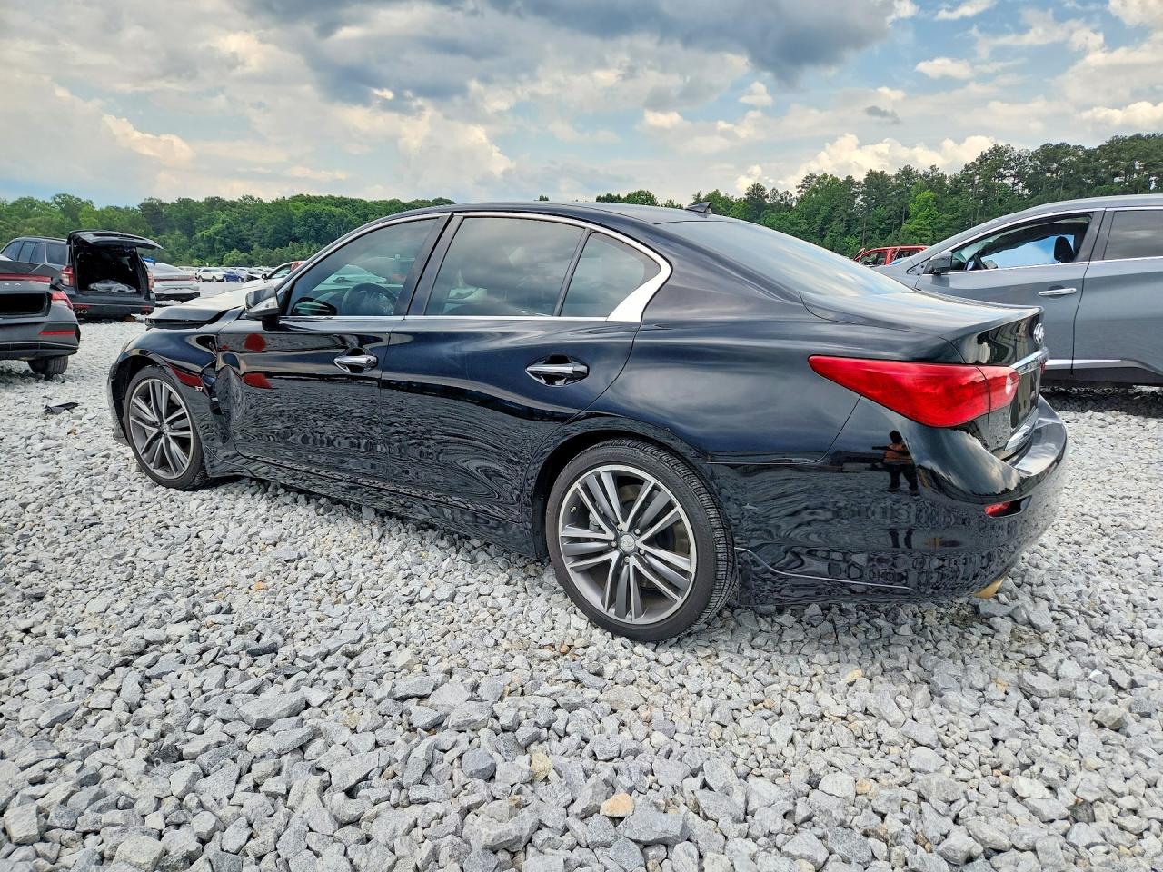 2015 INFINITI Q50