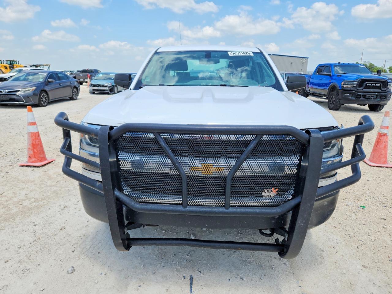 2018 CHEVROLET Silverado