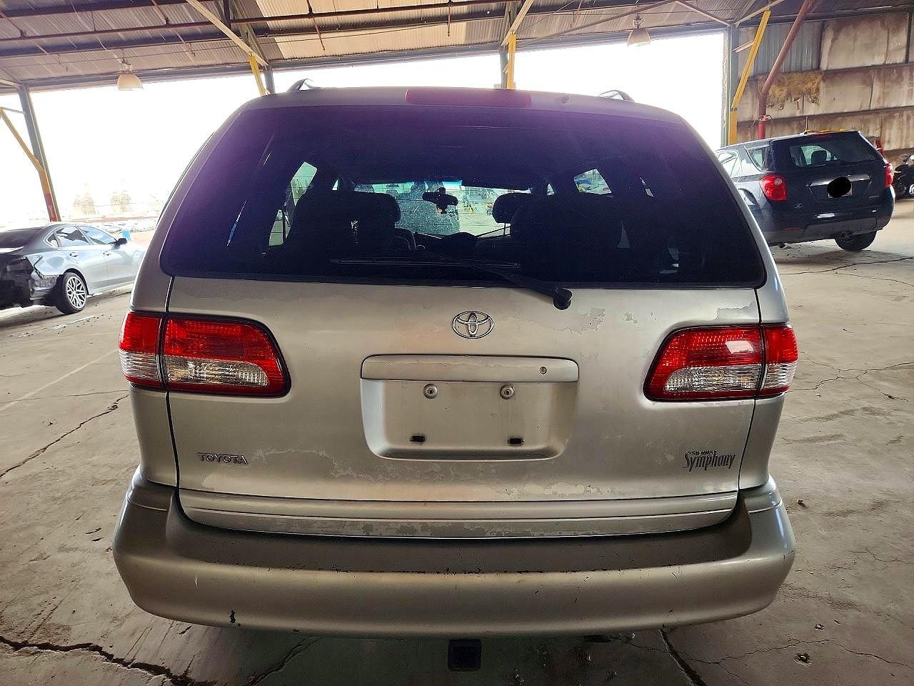 2003 TOYOTA SIENNA