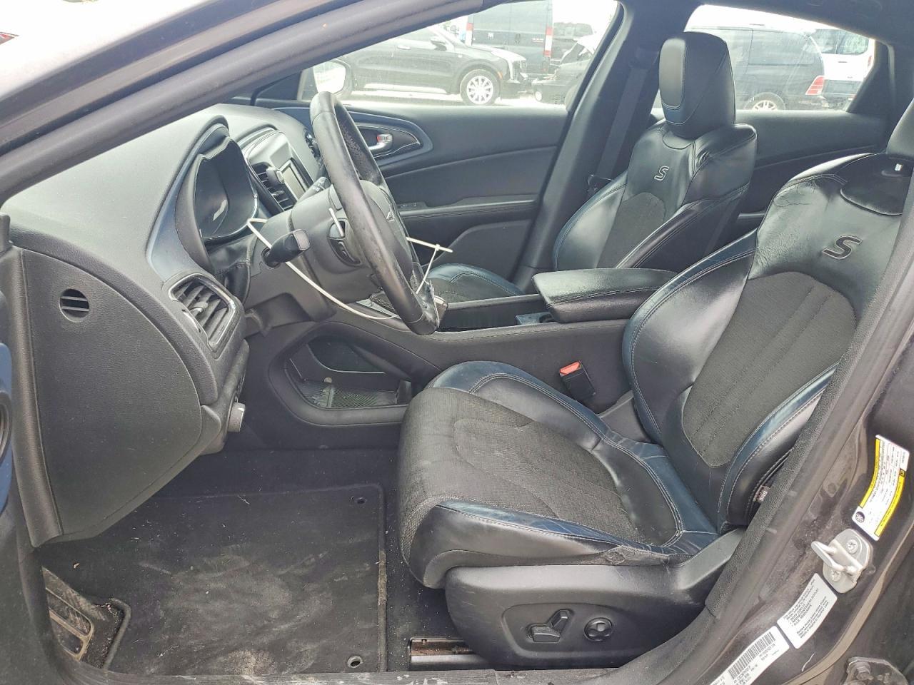 2015 CHRYSLER 200