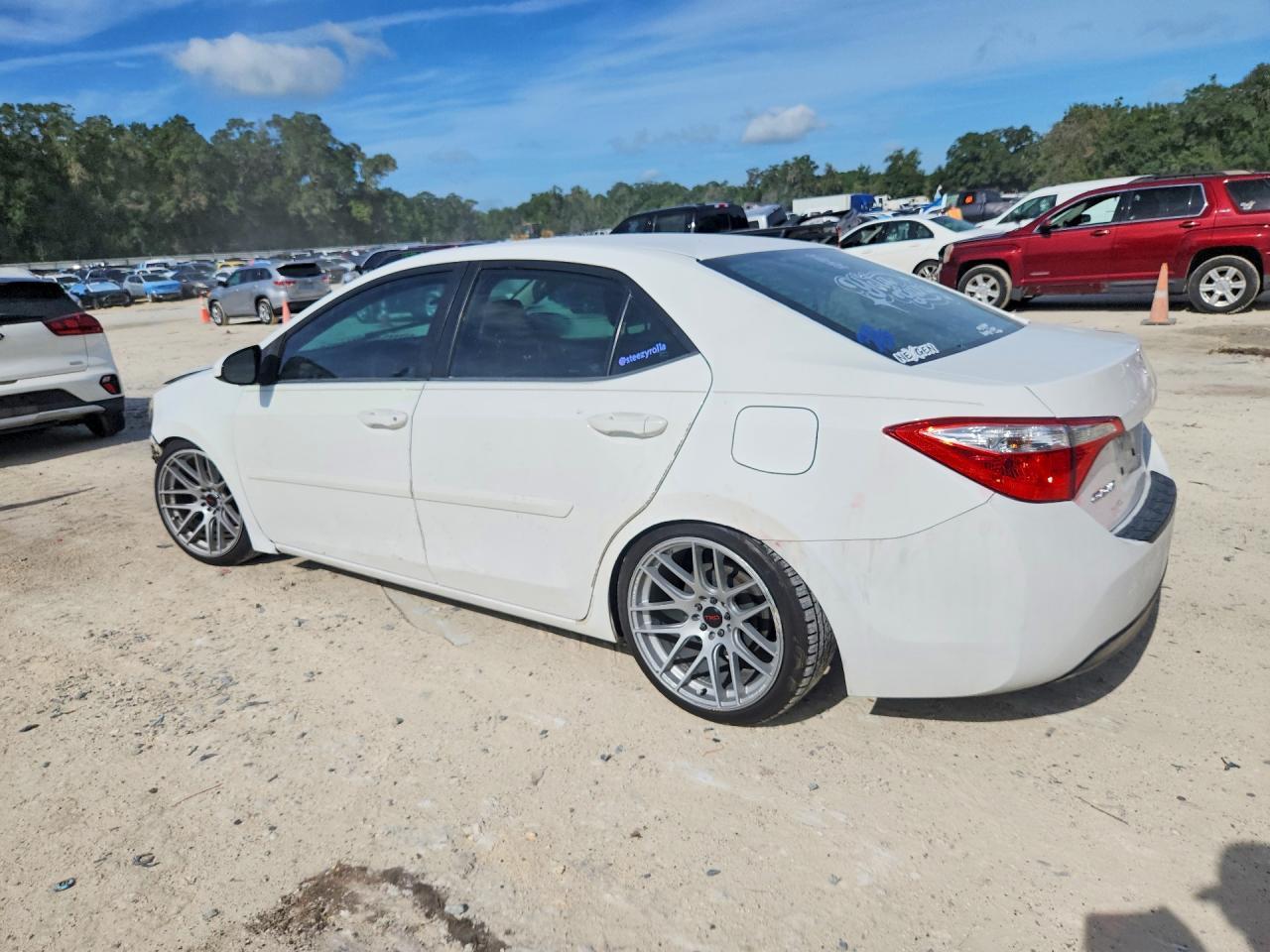 2016 TOYOTA COROLLA