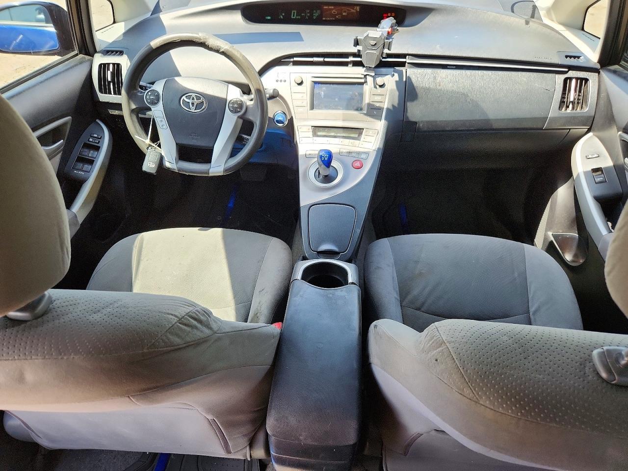 2012 TOYOTA PRIUS