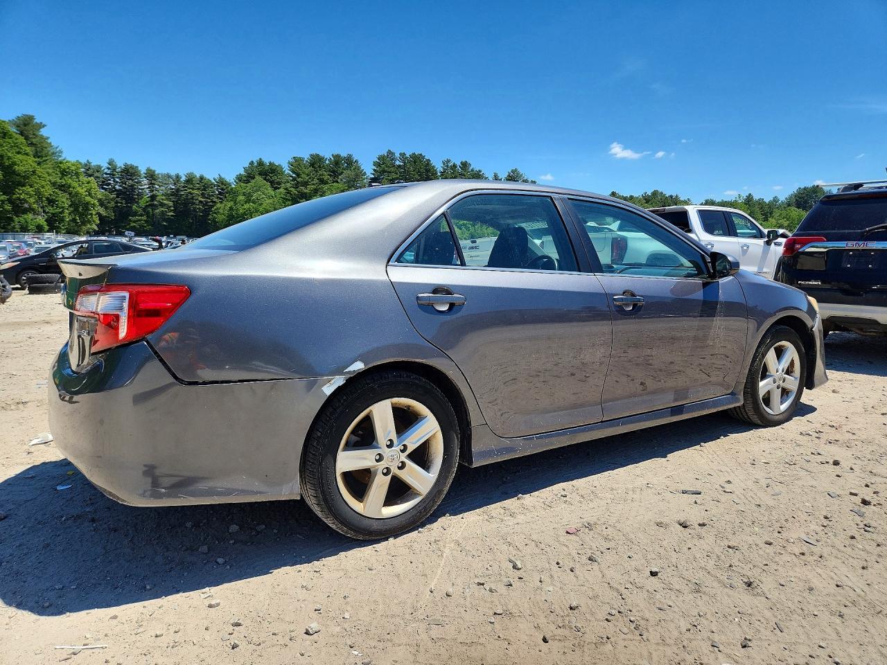2014 TOYOTA CAMRY