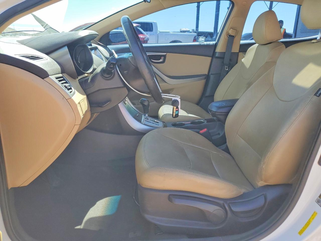 2012 HYUNDAI ELANTRA