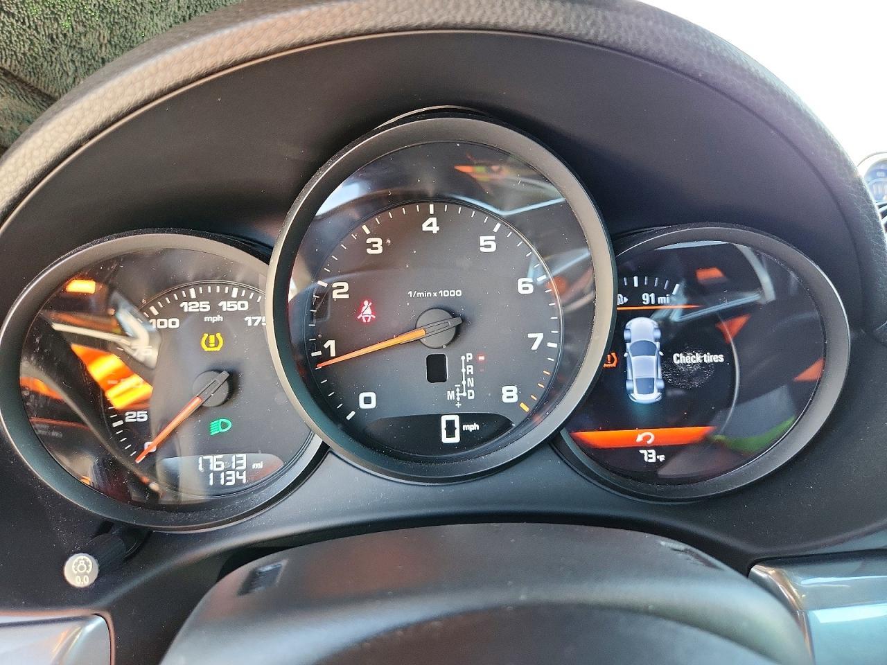 2018 PORSCHE Cayman