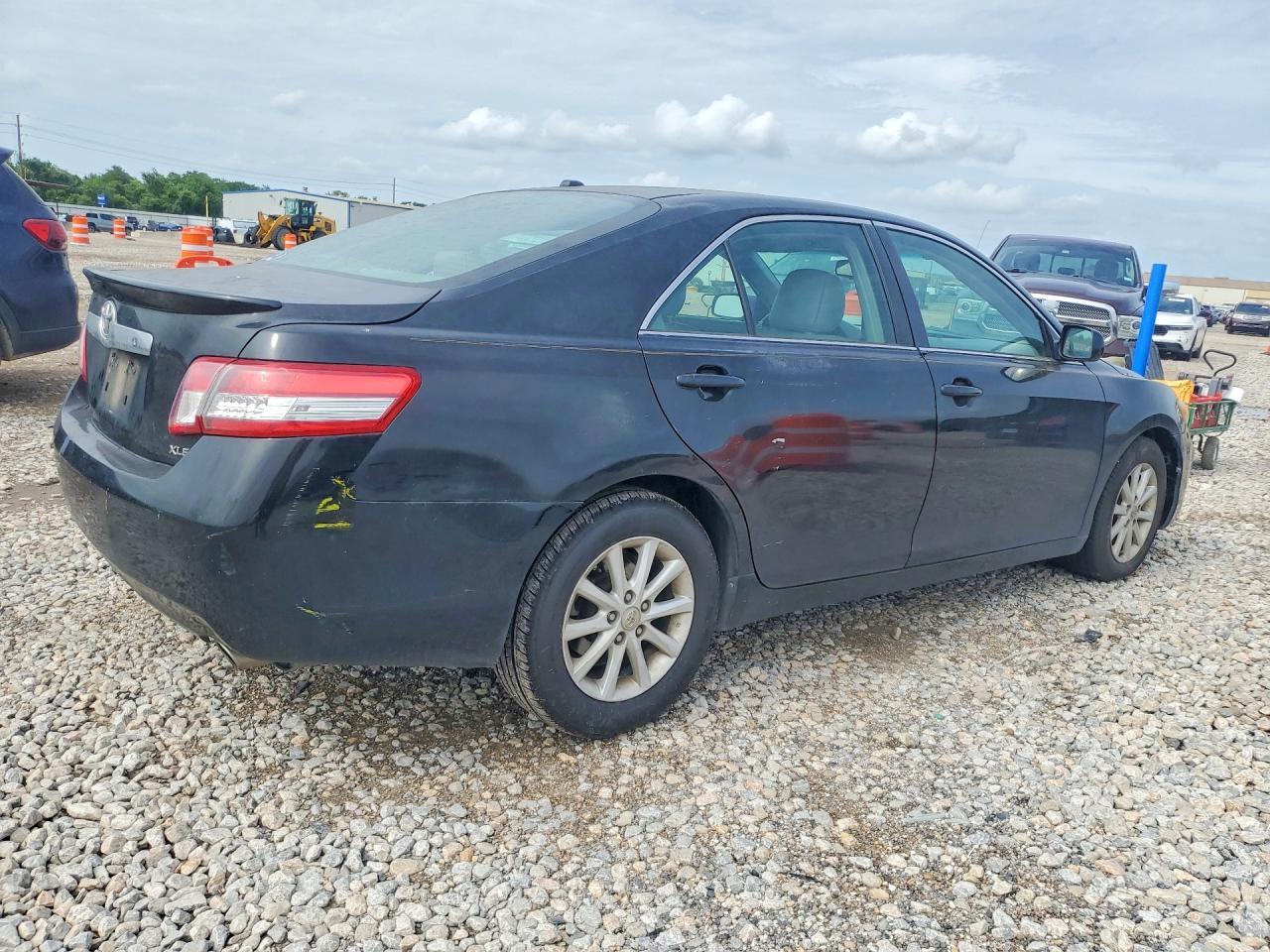 2010 TOYOTA CAMRY