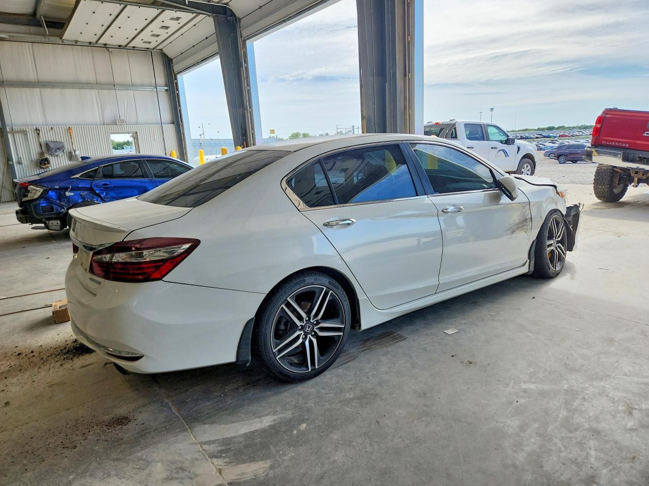 2017 HONDA ACCORD