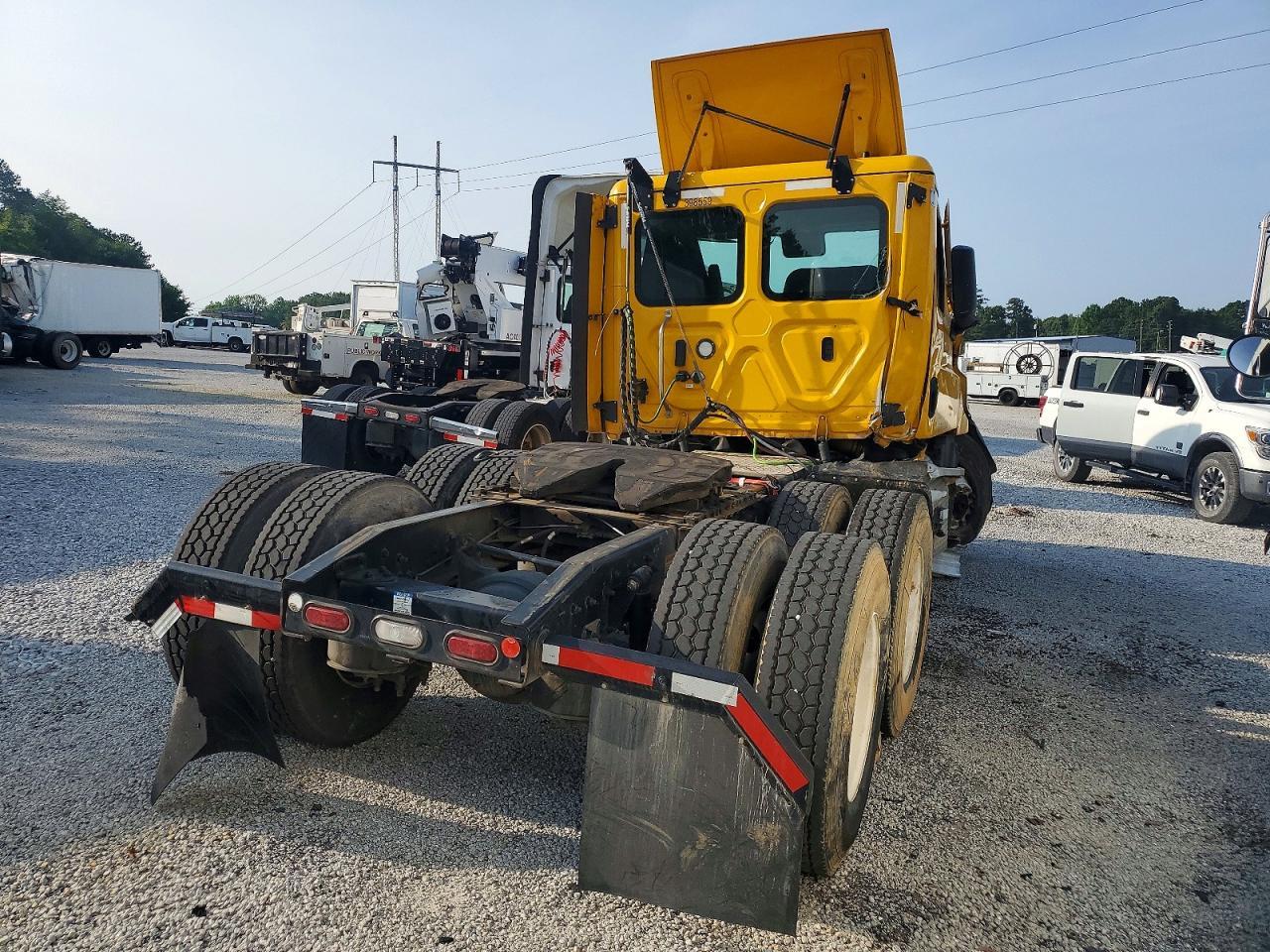 2022 FREIGHTLINER CASCADIA 126