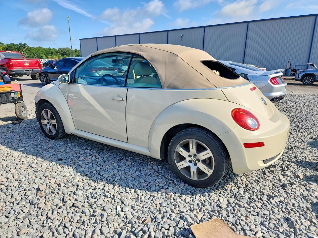 2006 VOLKSWAGEN Beetle
