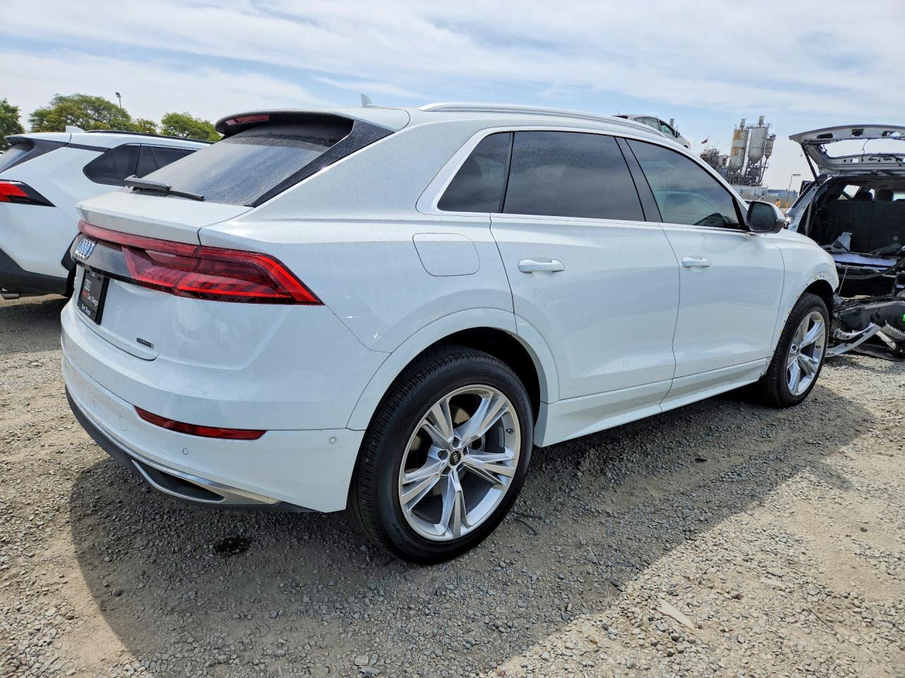 2023 AUDI Q8