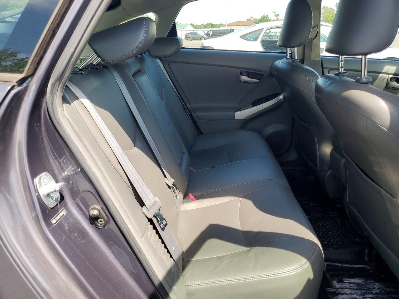 2011 TOYOTA PRIUS