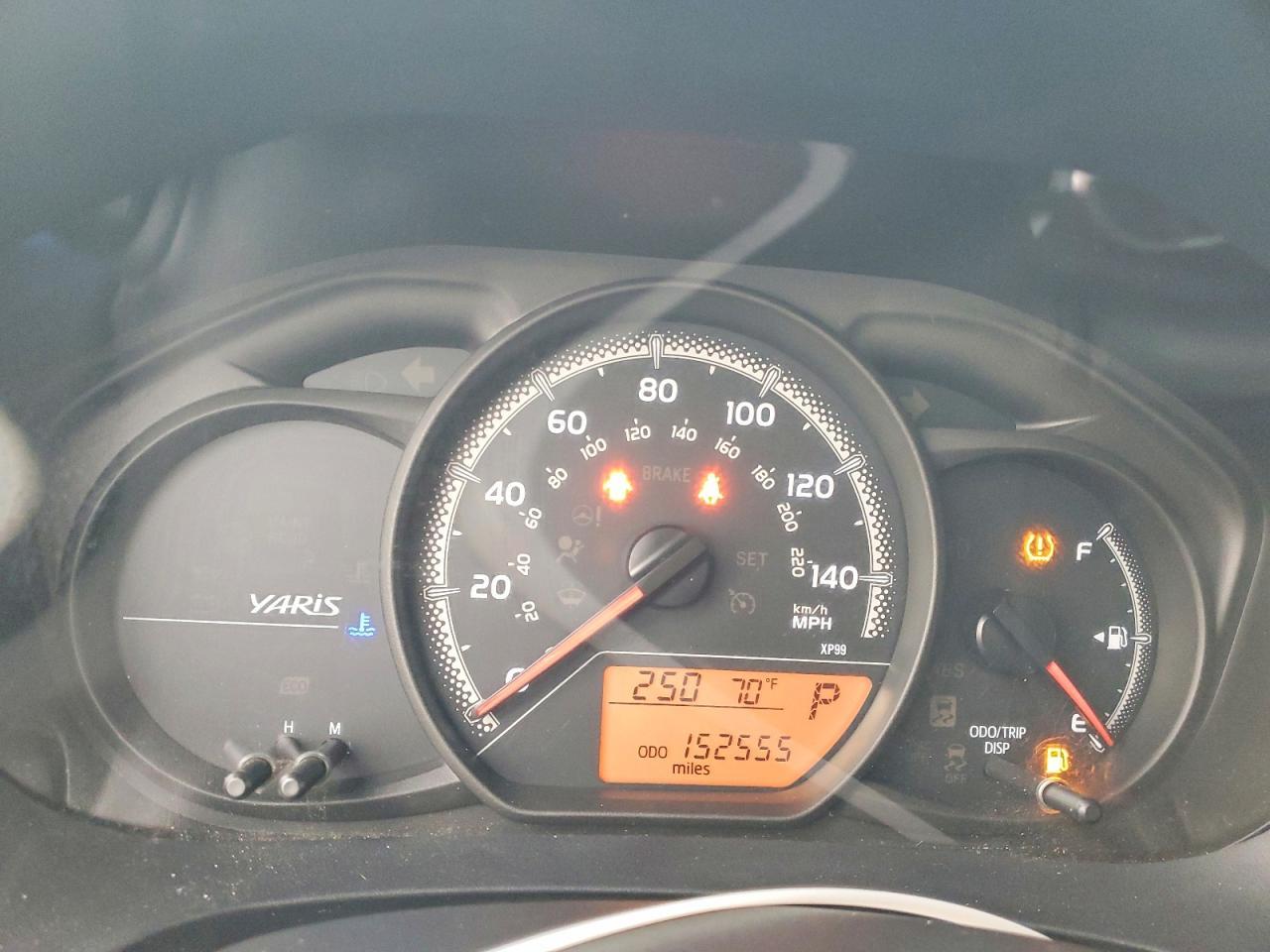 2016 TOYOTA YARIS