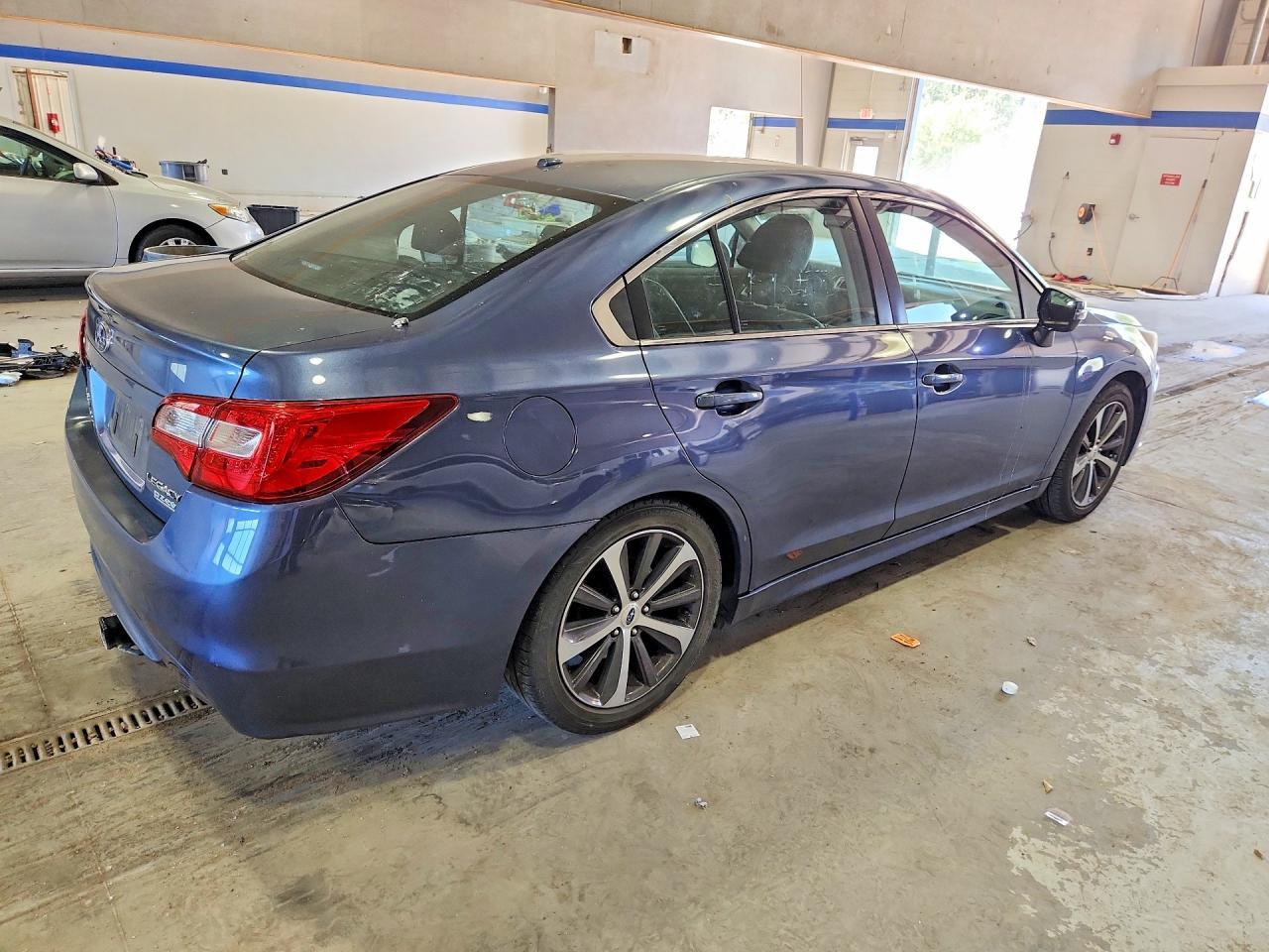 2015 SUBARU Legacy