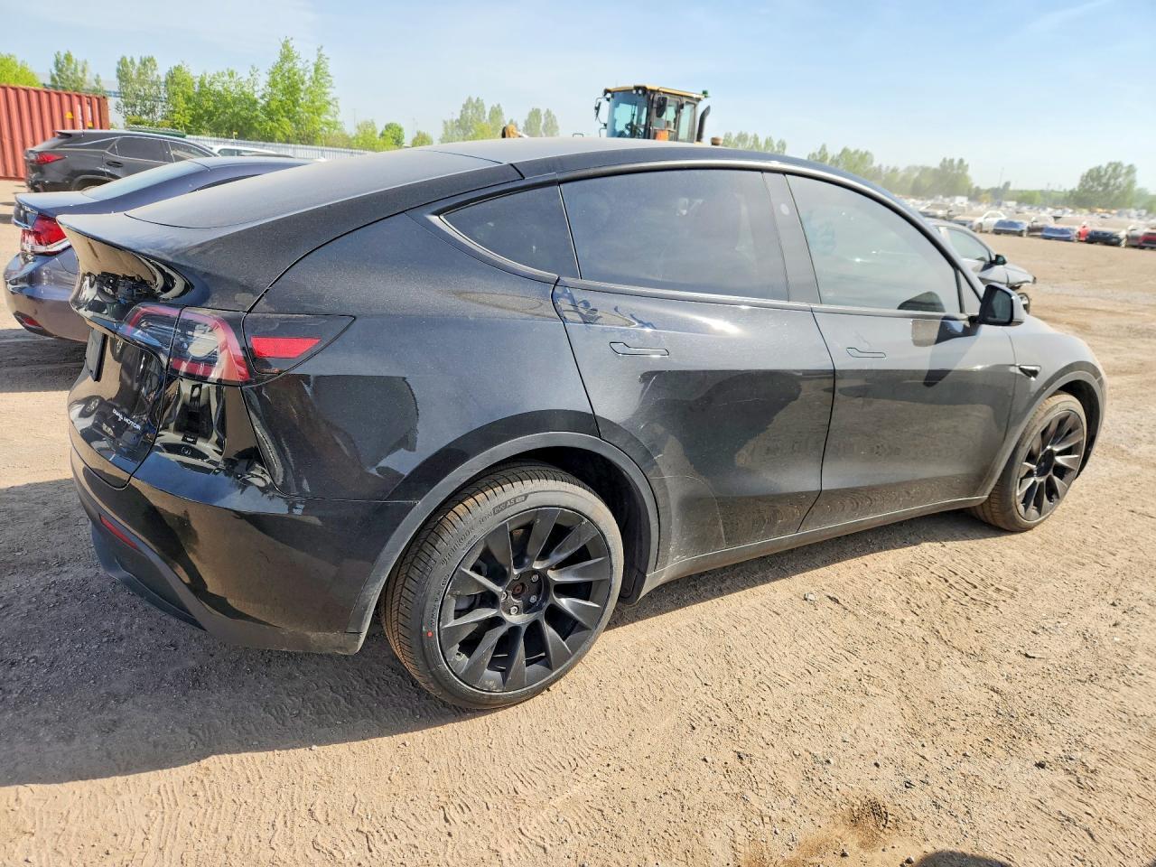 2024 TESLA MODEL Y