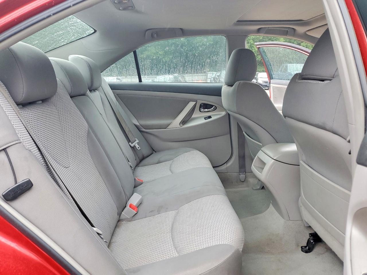 2011 TOYOTA CAMRY