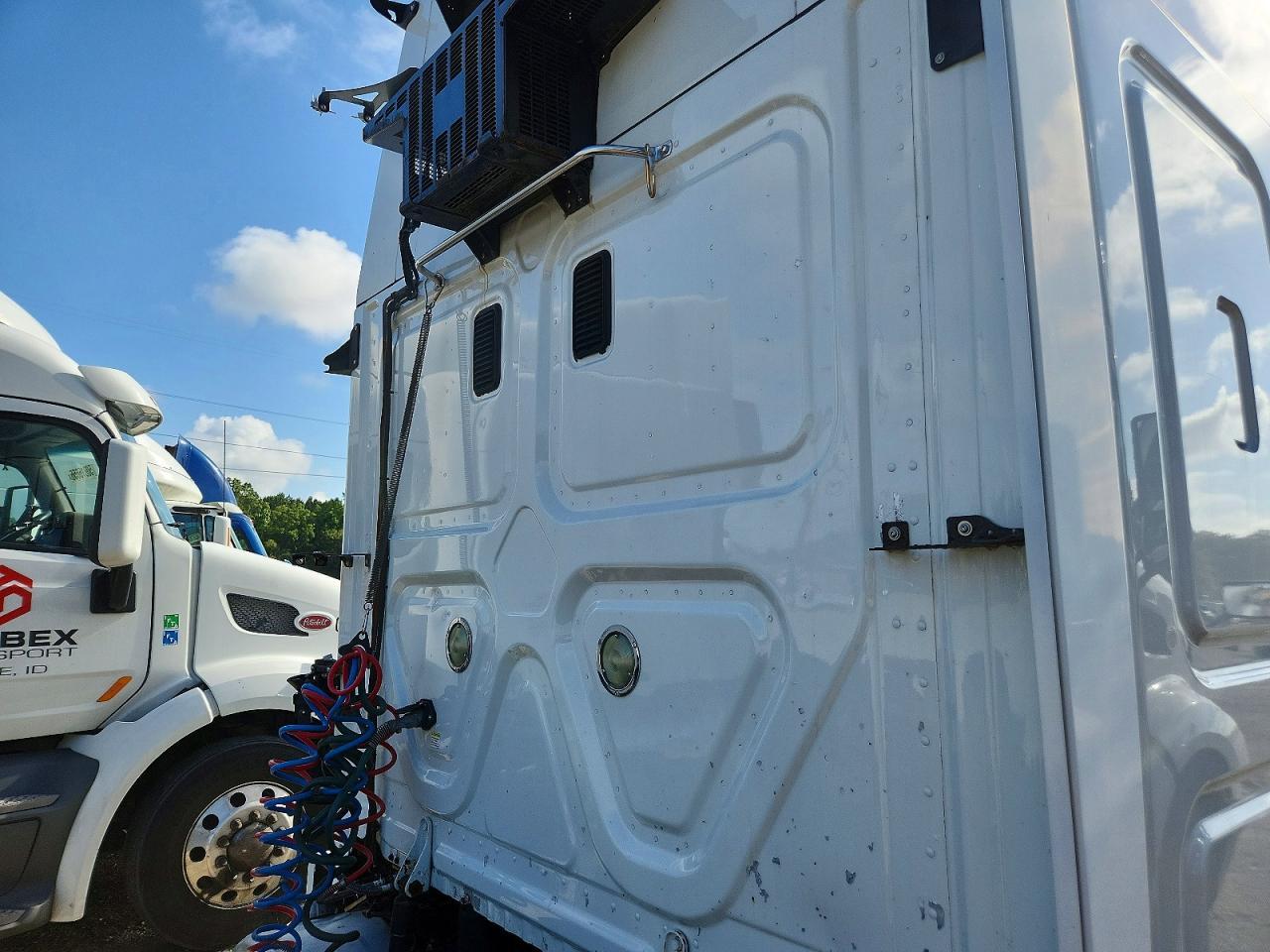 2016 FREIGHTLINER CASCADIA 125