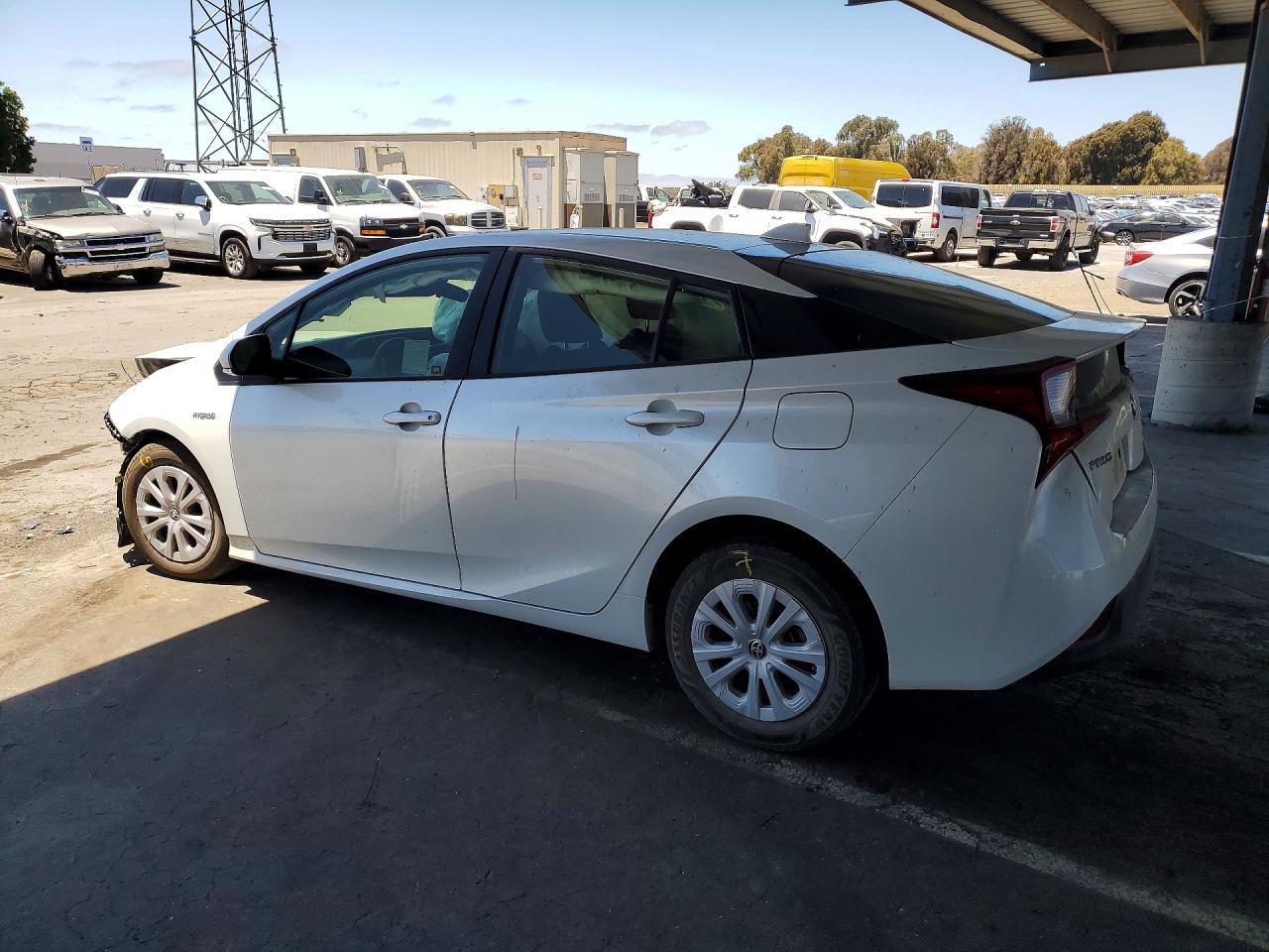 2021 TOYOTA PRIUS