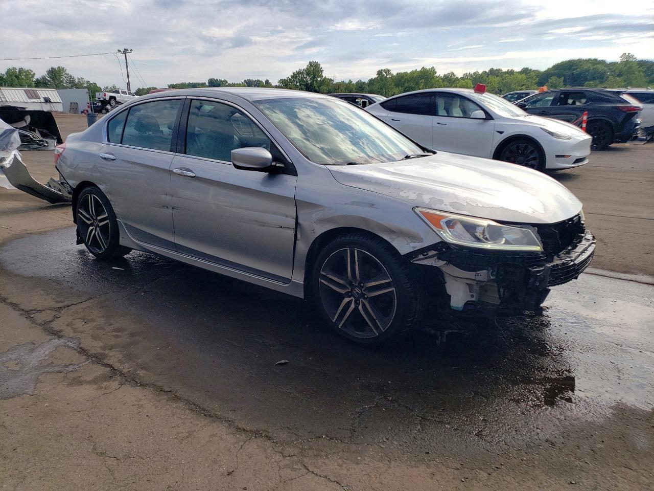 2017 HONDA ACCORD