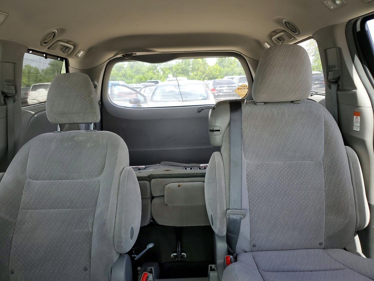 2017 TOYOTA SIENNA