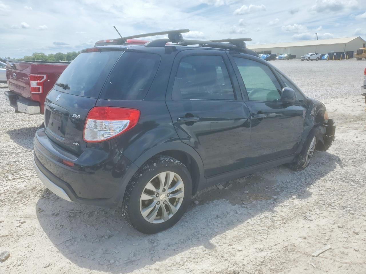 2013 SUZUKI SX4