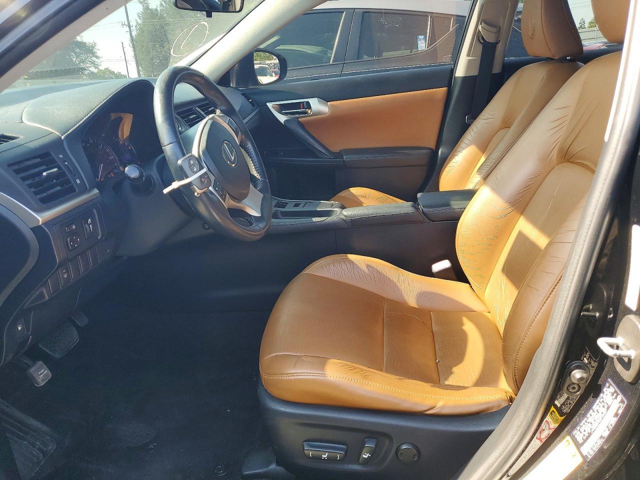 2013 LEXUS CT 200