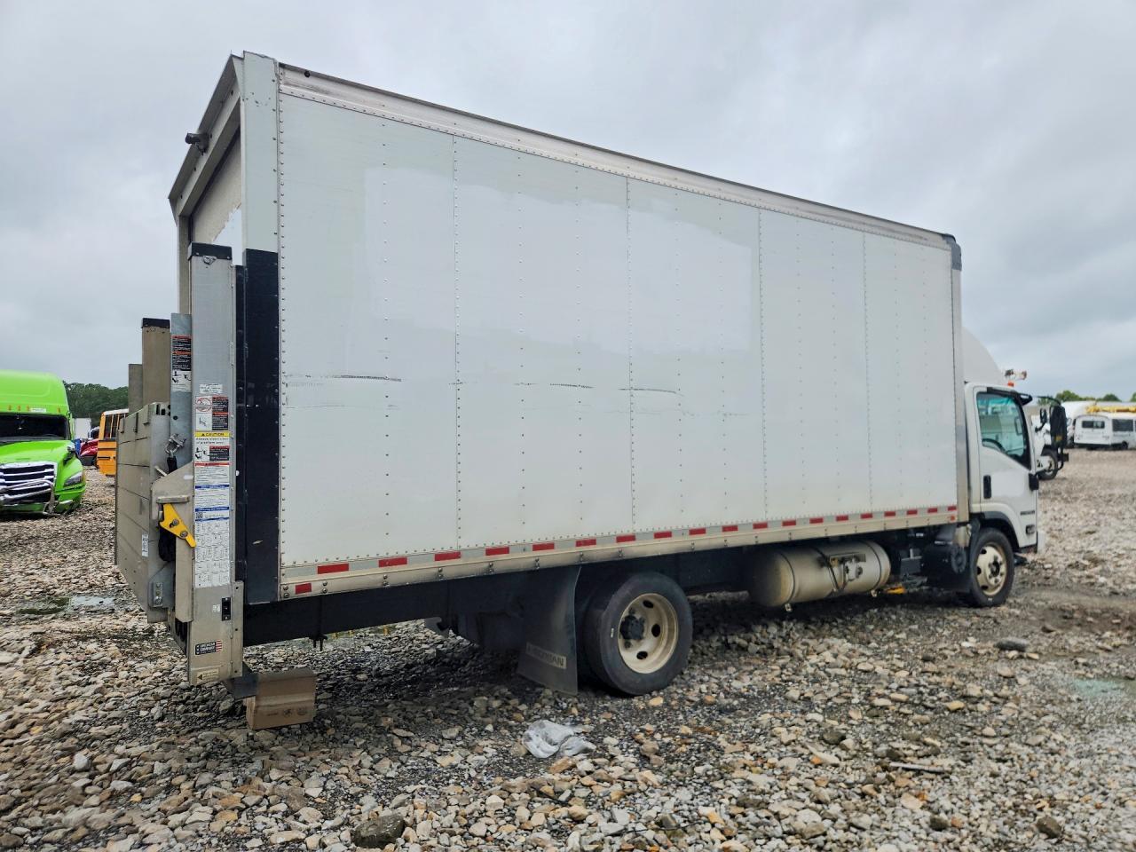 2022 ISUZU Npr Hd