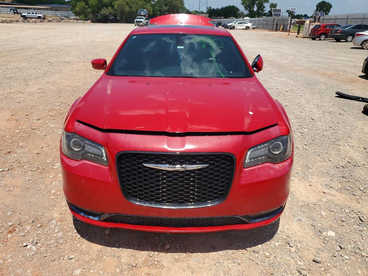 2016 CHRYSLER 300