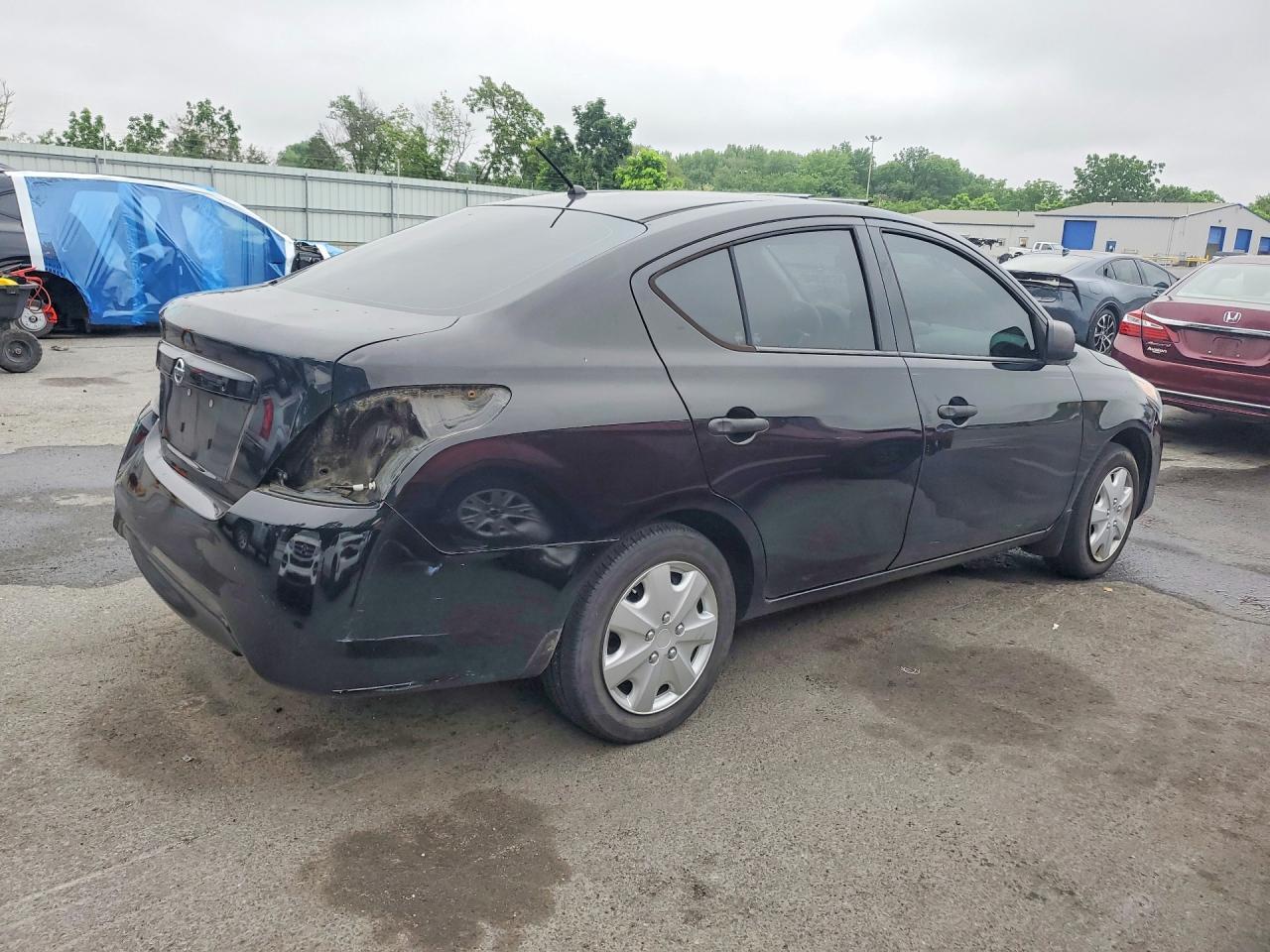 2015 NISSAN VERSA