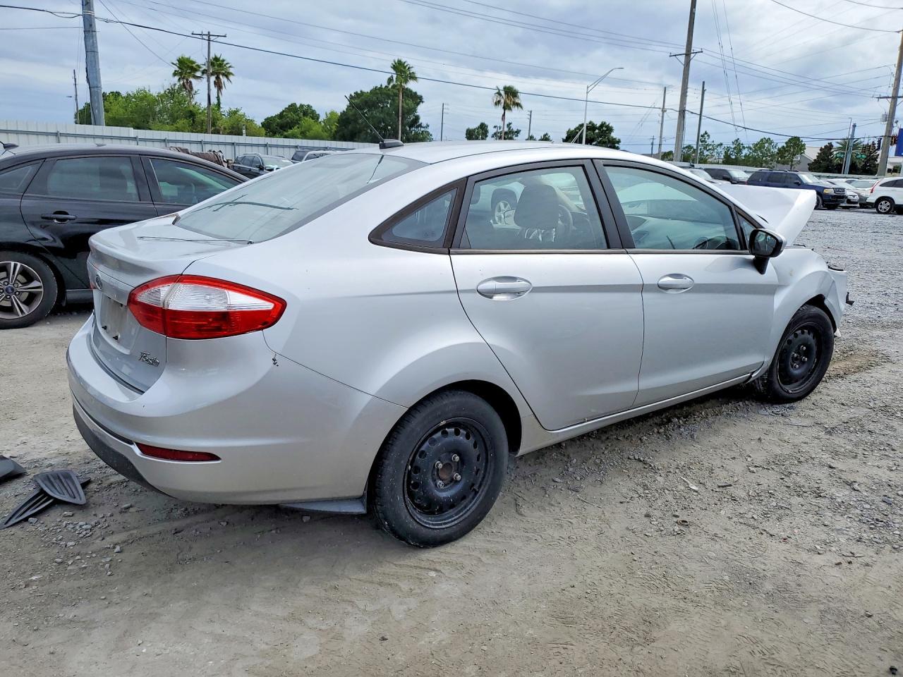 2018 FORD Fiesta
