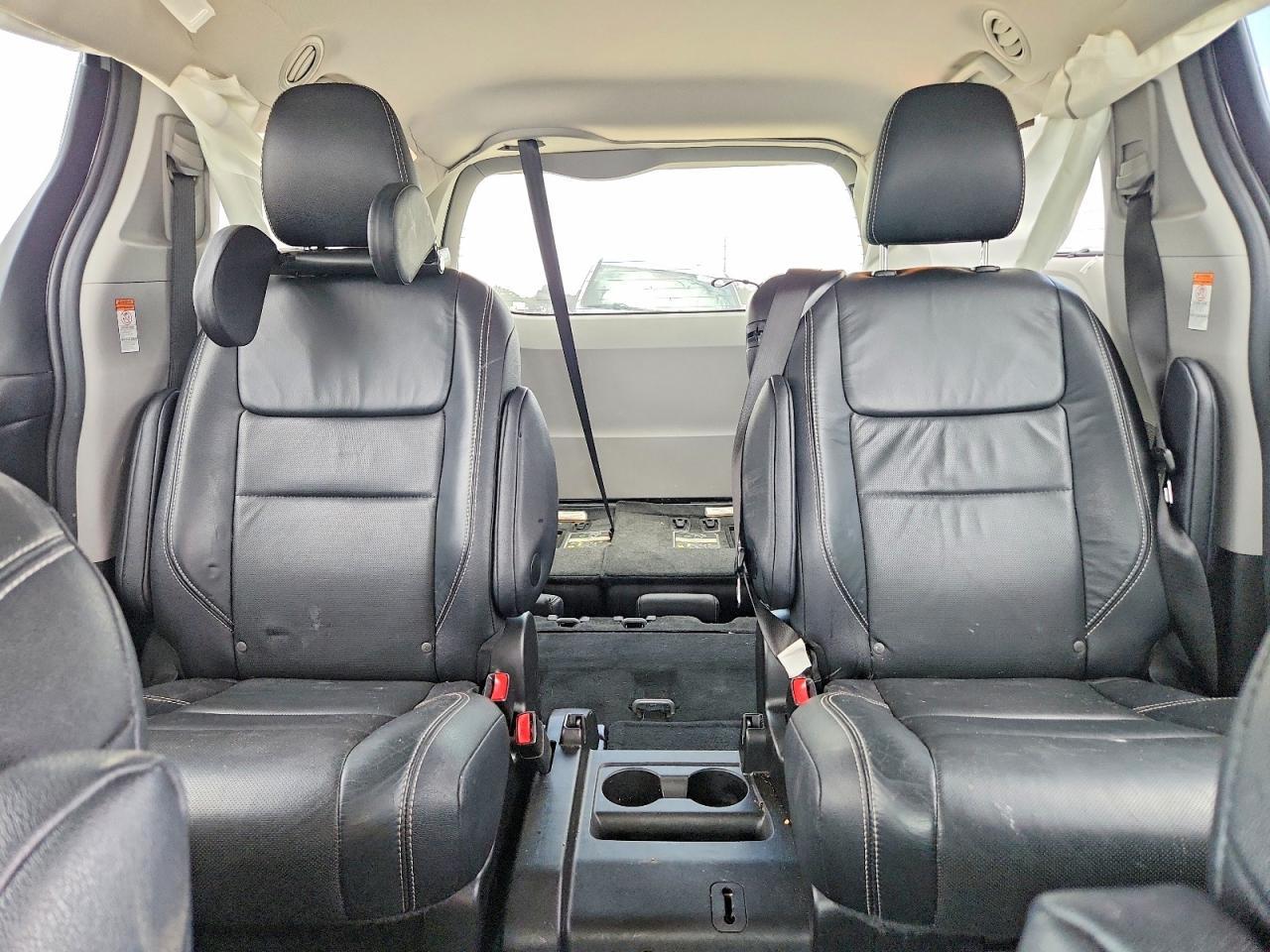 2017 TOYOTA SIENNA