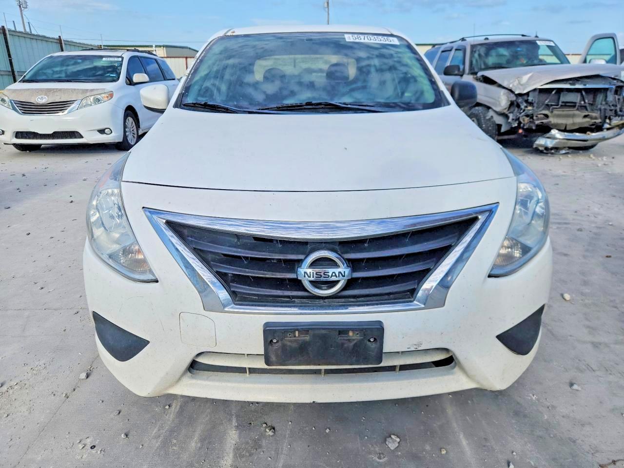 2017 NISSAN VERSA