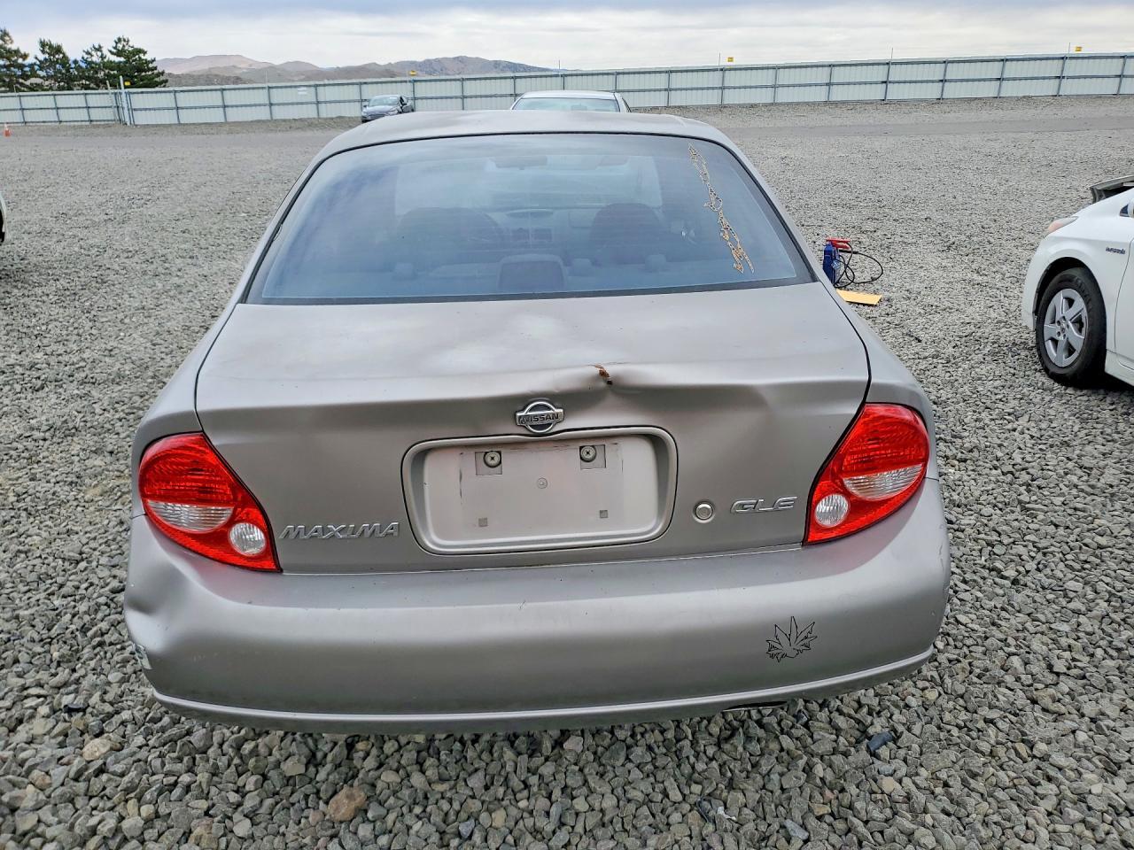 2000 NISSAN Maxima