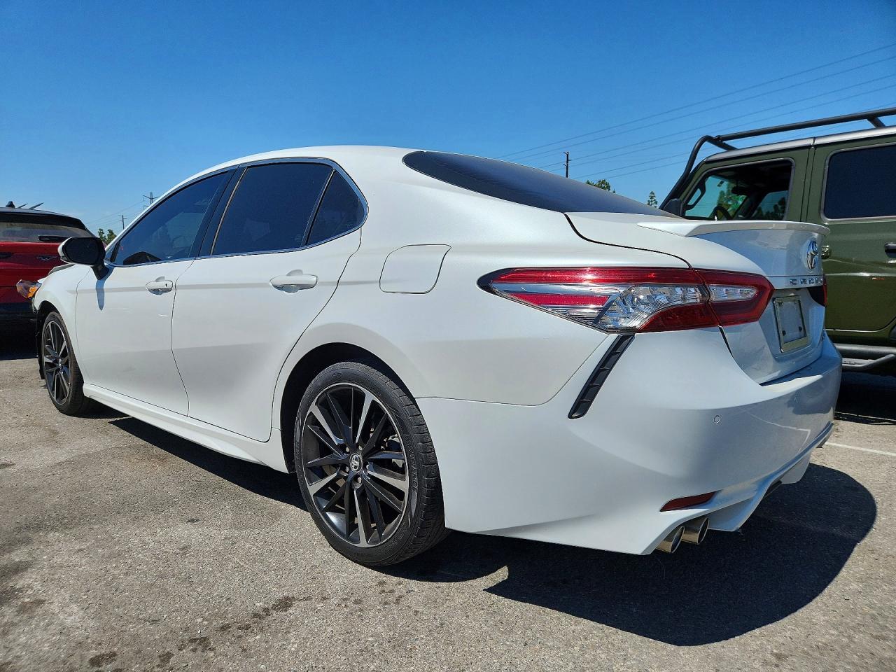 2018 TOYOTA CAMRY