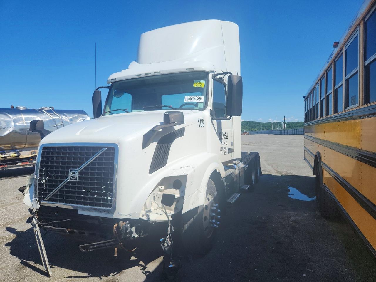 2014 VOLVO VNL