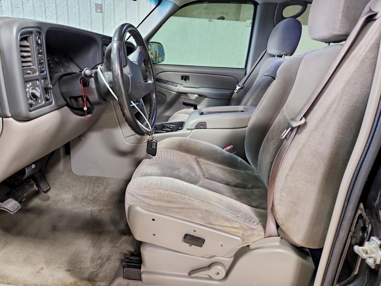 2004 CHEVROLET Suburban