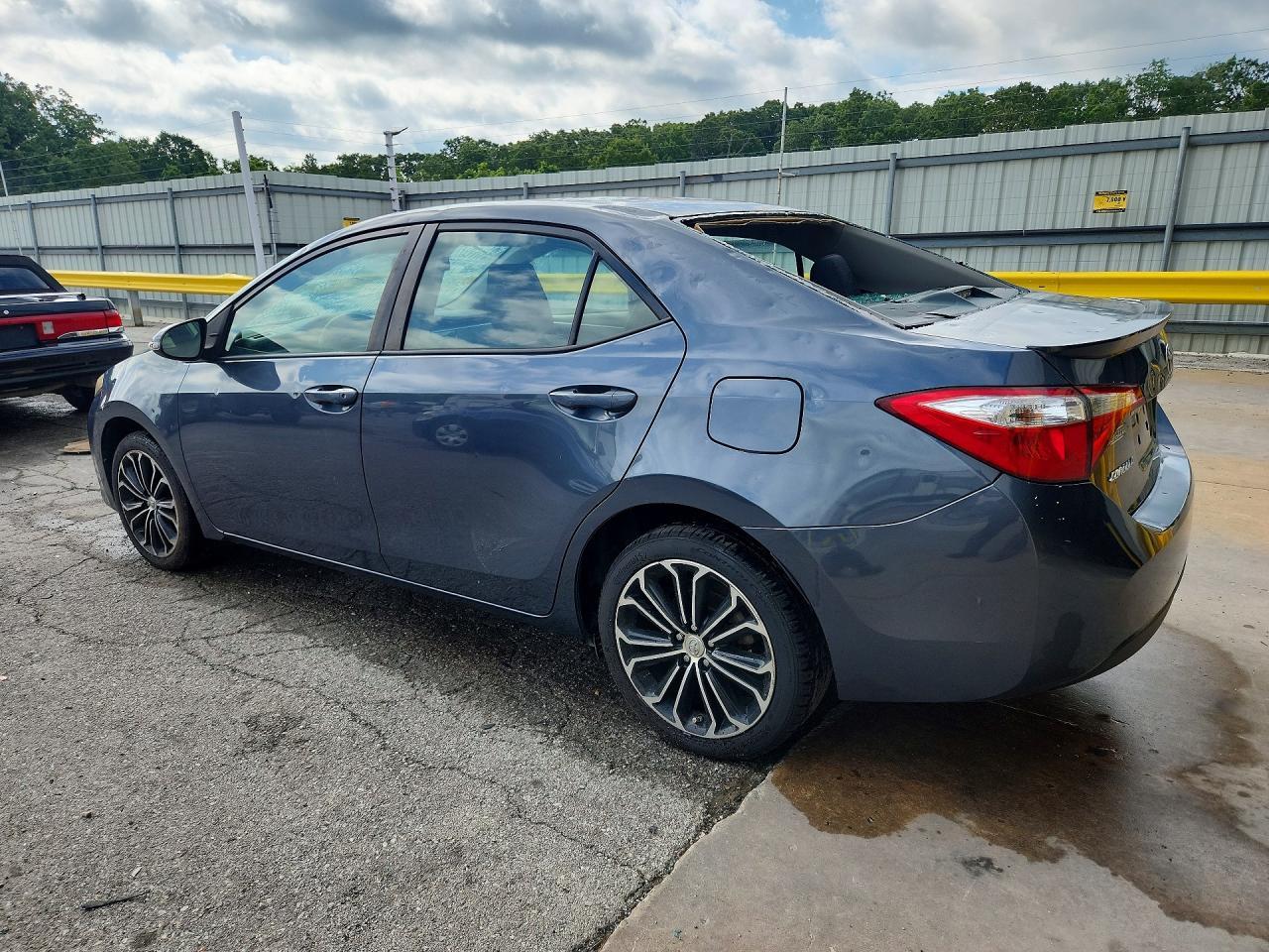 2015 TOYOTA COROLLA