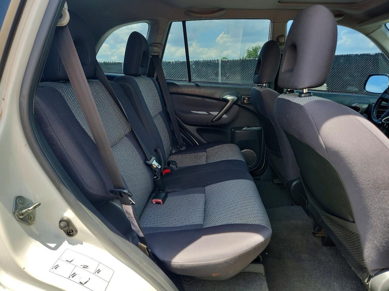 2005 TOYOTA RAV4