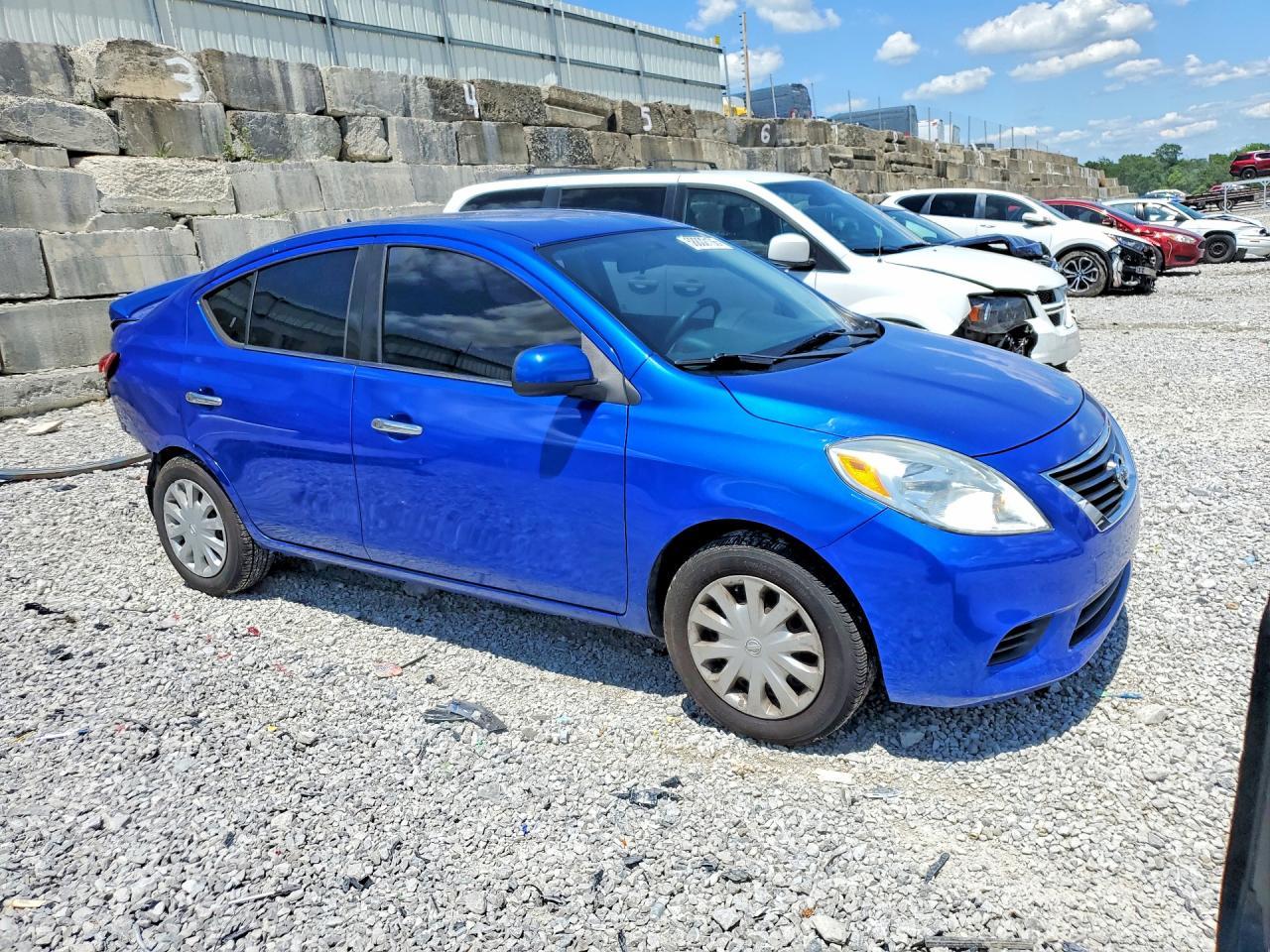 2014 NISSAN VERSA