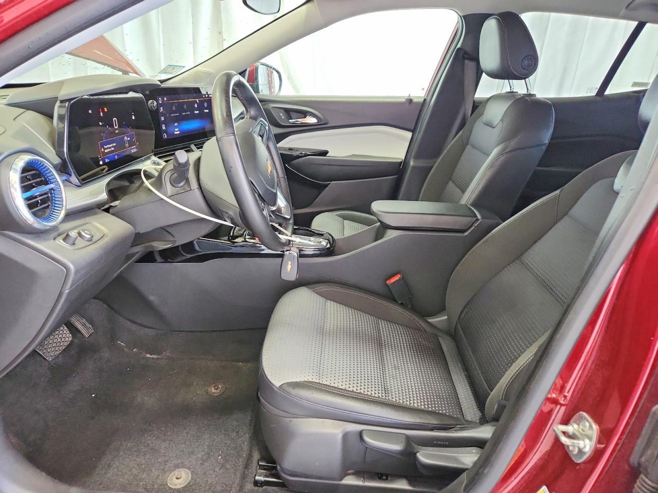 2025 CHEVROLET TRAX