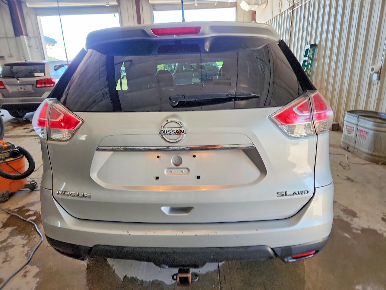 2015 NISSAN ROGUE