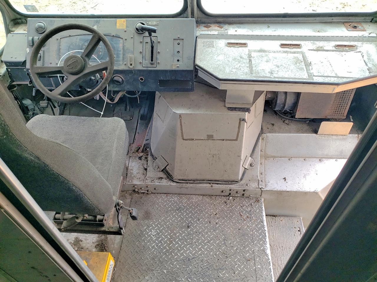 2004 Workhorse P42