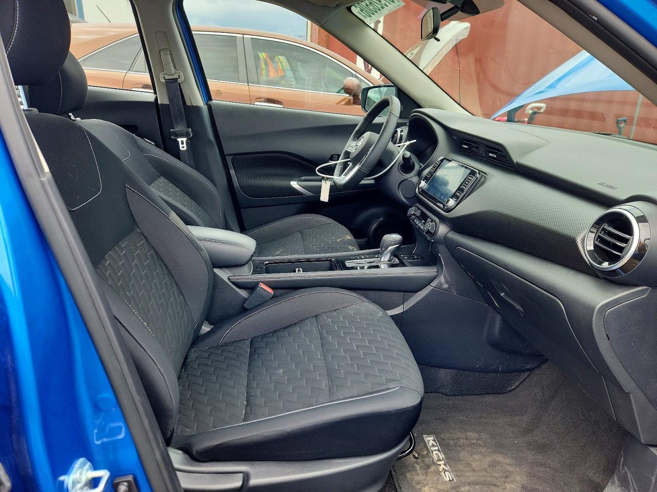 2021 NISSAN KICKS