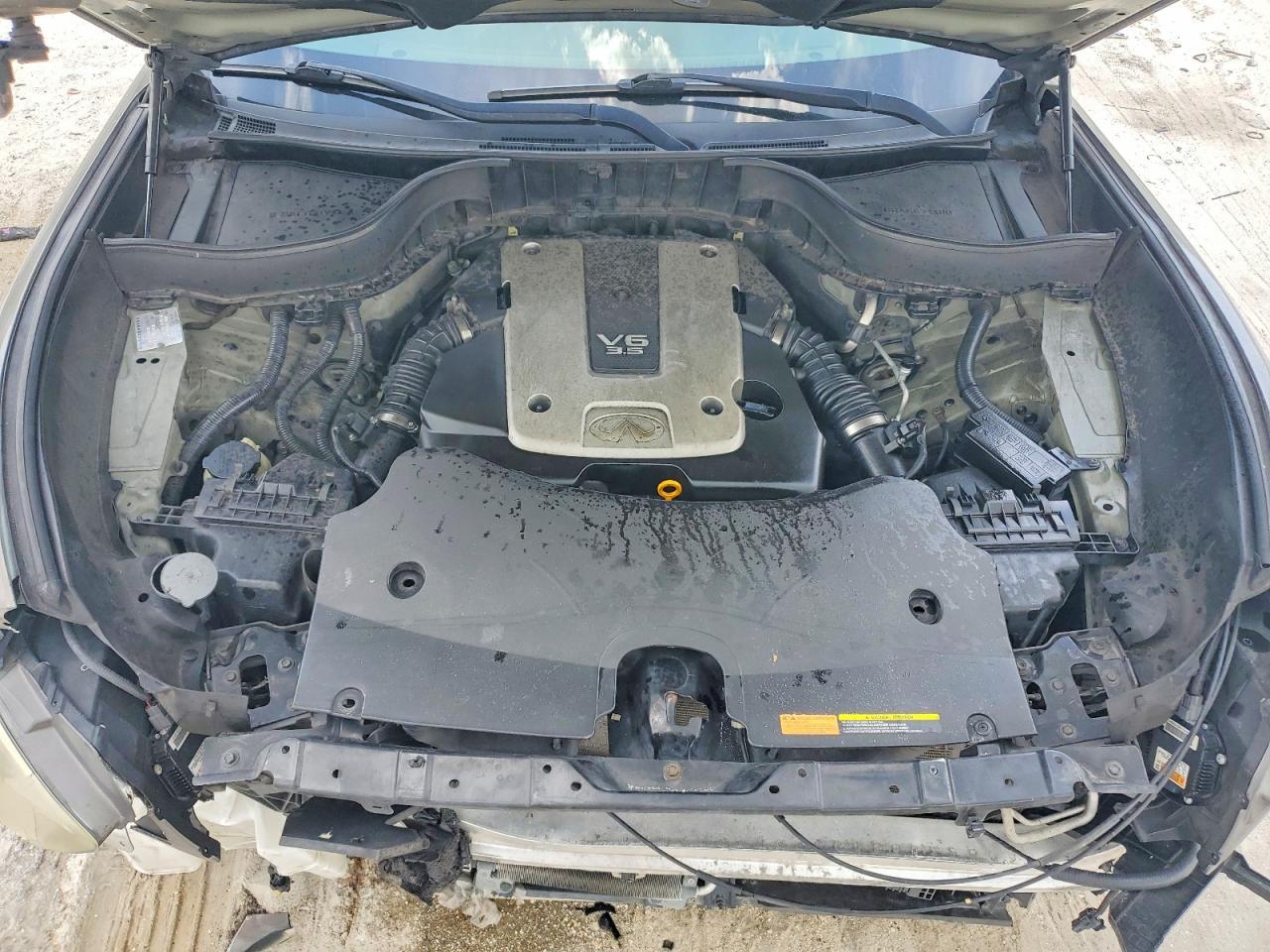 2010 INFINITI FX35