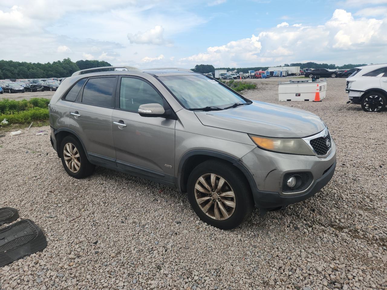 2011 KIA SORENTO